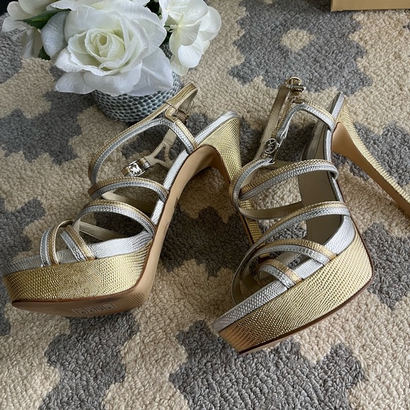 Michael Kors Cicely platform heels in gold and silver - Picture 3 of 3